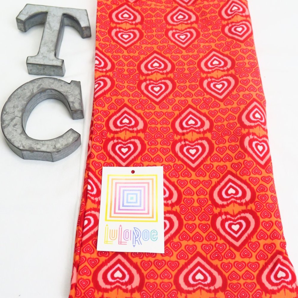 🆕NWT LuLaRoe Leggings Tall & Curvy / TC Hearts